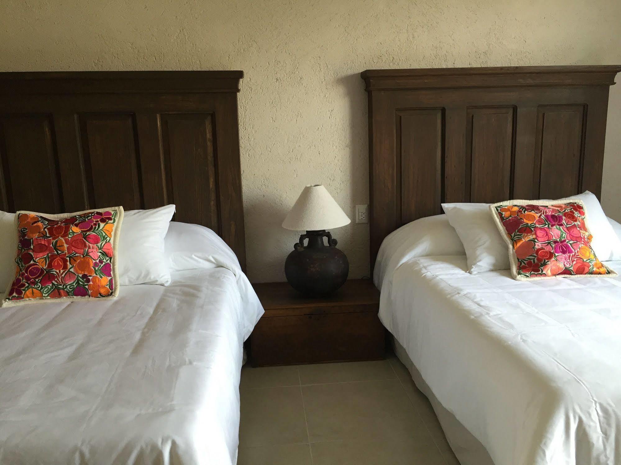 Hotel Casa del Angel Tepoztlán Esterno foto